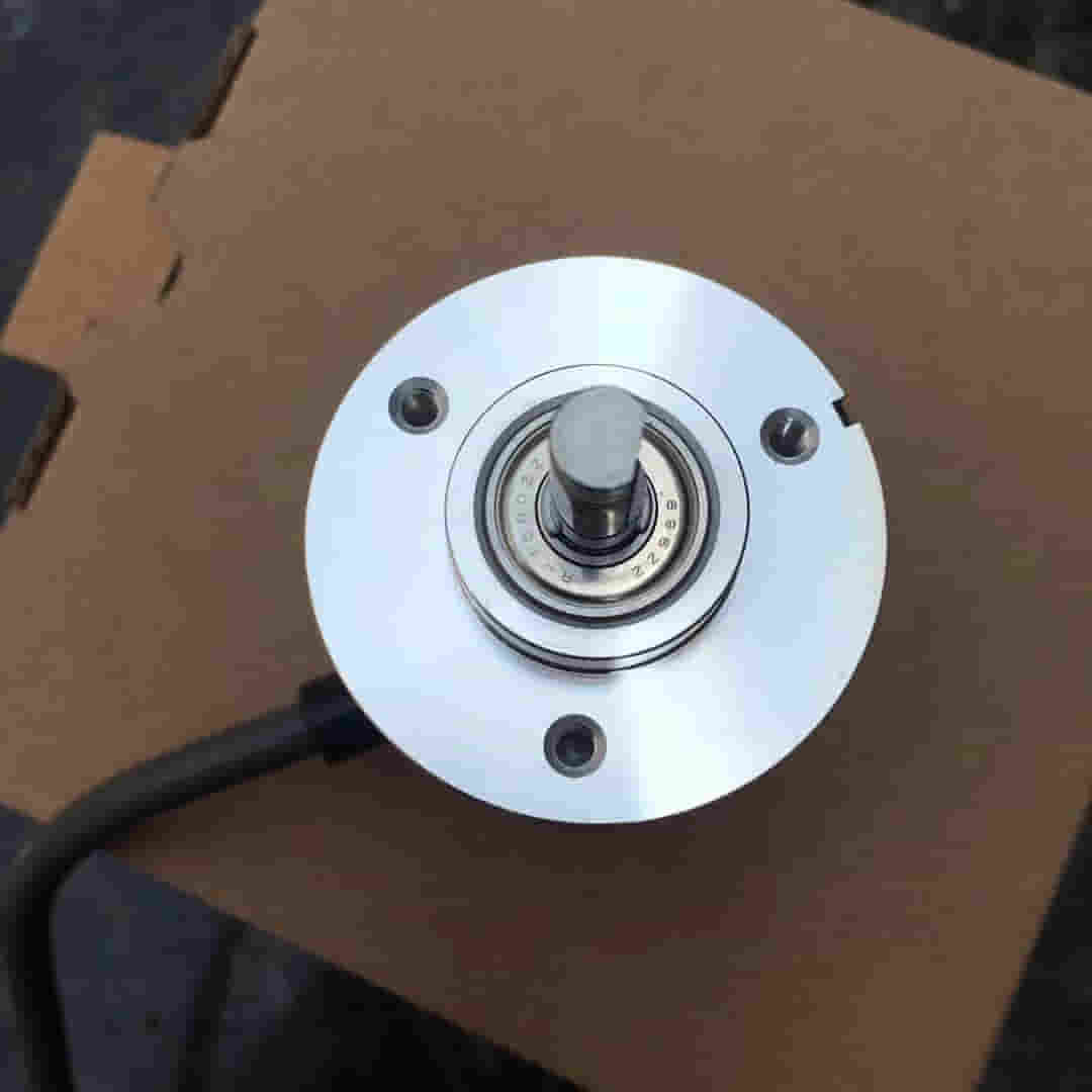 OMRON 旋转编码器E6C2-CWZ6C 1024P/R(A,B,Z)